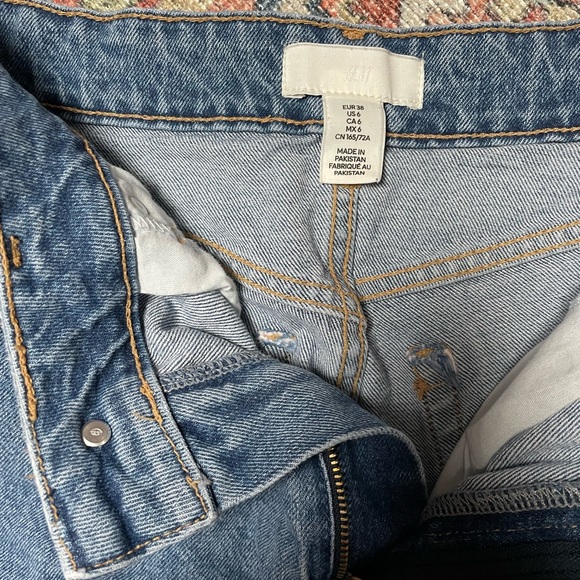 High-waist Mom Jeans - Picture 5 of 5